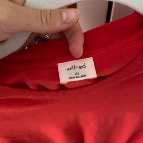 aritzia t shirt - Picture 2 of 3